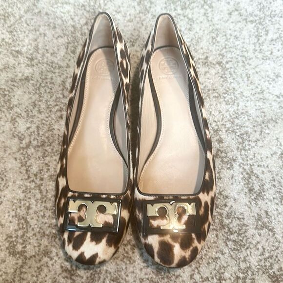 Tory Burch Gigi Block Heel Pump Calf Hair Natural Leopard 8.5 - Picture 1 of 8